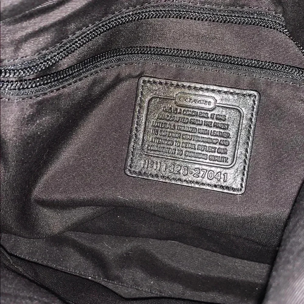 ✅Coach Handbag - Picture 3 of 3